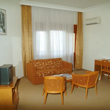 Omtel Hotel 3*